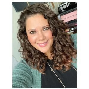 Meet your Posher, Carla